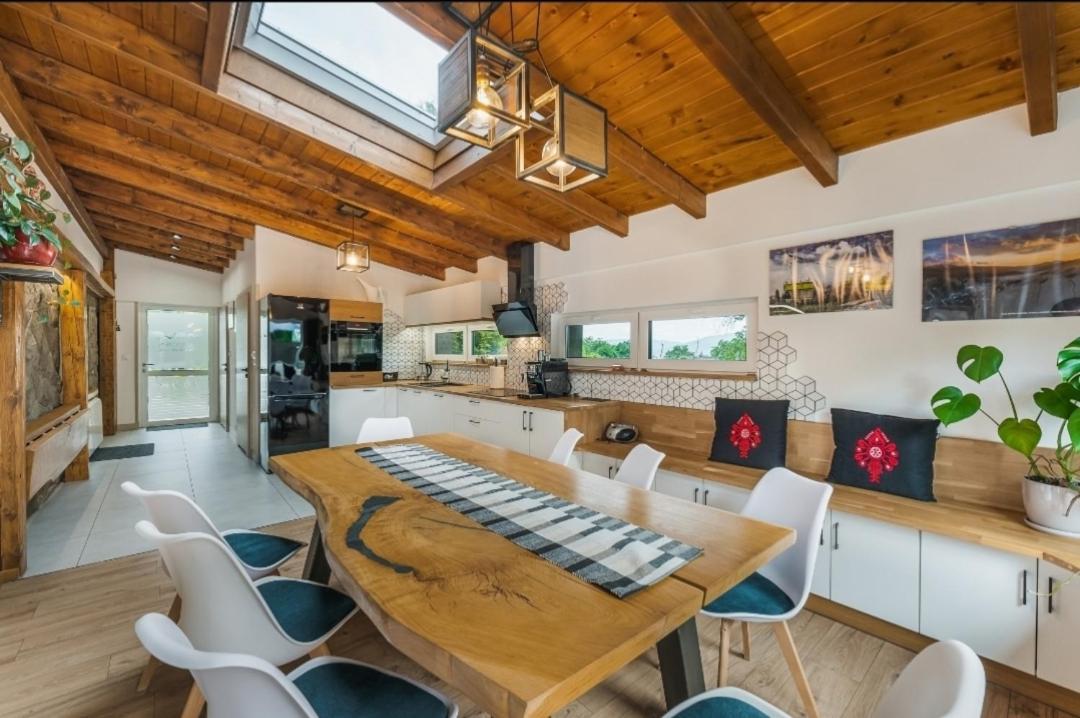 Apartament Pod Bukowym Lasem Meszna Exteriér fotografie